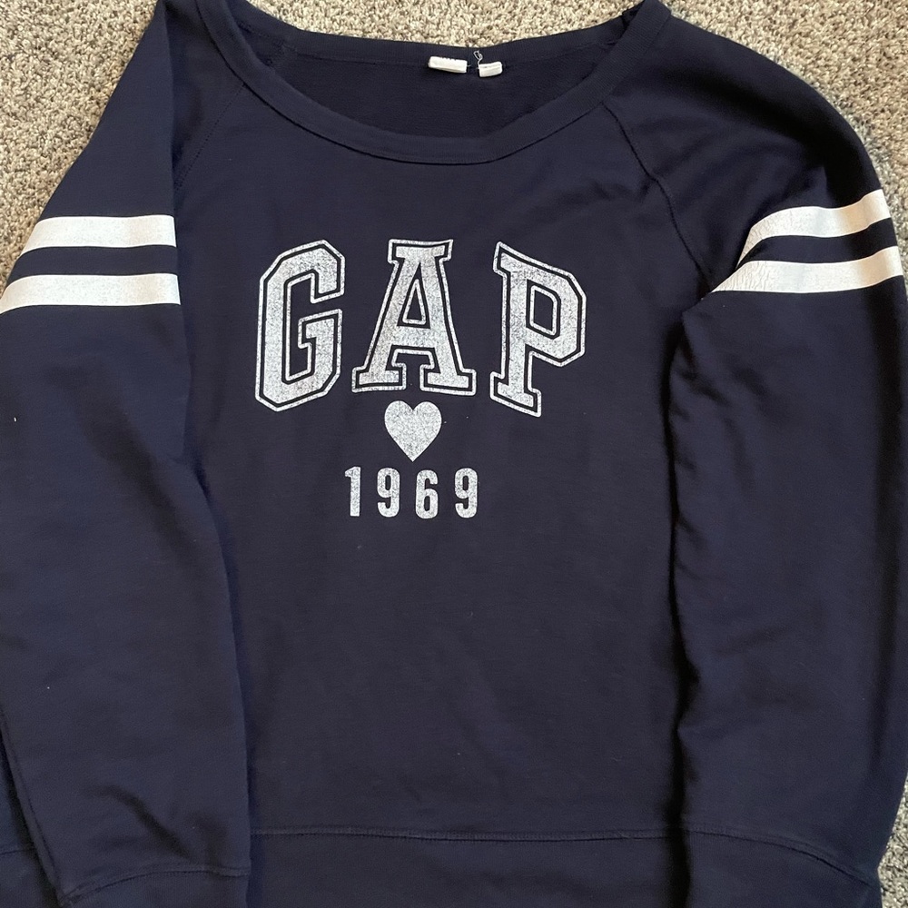 Gap sweatshirt